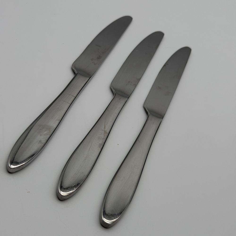Pfaltzgraff Stainless Steel Serratedโ Dinner Knives Set of 3 Silver Flatware